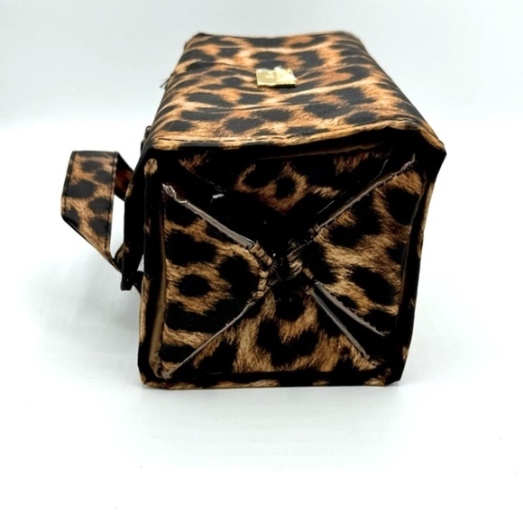 NWOT JM NEW YORK Leopard Print Roll Up Travel Toiletry/Makeup with 2 handles Bag - Picture 7 of 10